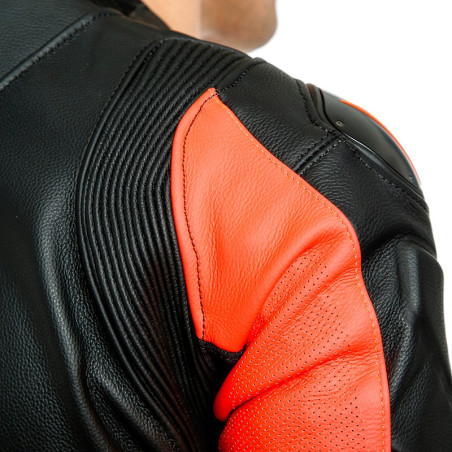 DAINESE LAGUNA SECA 5 1 PIEZA PERFORADO